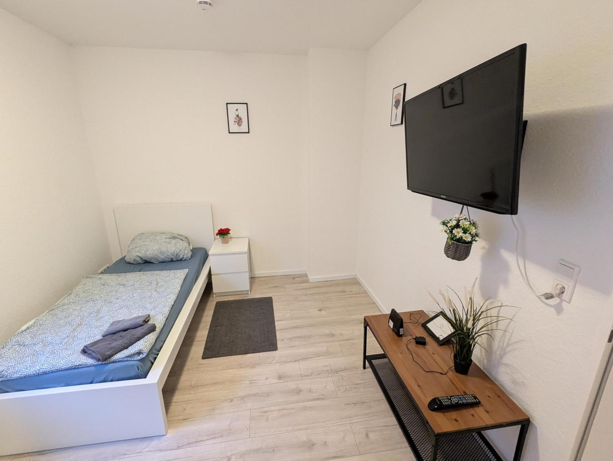 Moderne Wohnung Im Erdgeschoss Mit Terrasse I Ruhige Umgebung Bremerhaven Bagian luar foto